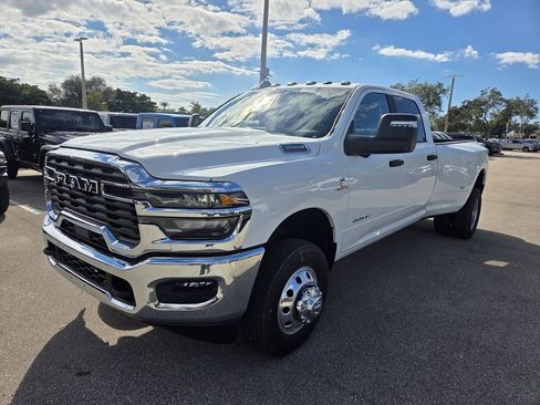 New 2026 RAM 3500 Big Horn AWD/4WD image 9