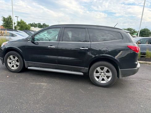 Used 2012 Chevrolet Traverse LT w/ LPO, 'HIT The Road' Package FWD image 12