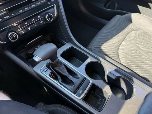 Used 2020 Kia Optima LX FWD image 24