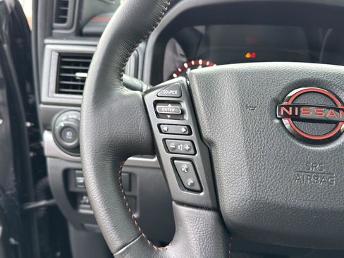 Used 2024 Nissan Titan PRO-4X w/ Pro-4x Convenience Package image 18