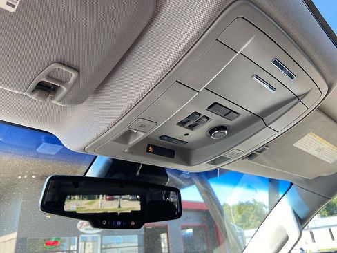 Used 2019 Chevrolet Suburban LT AWD/4WD image 24