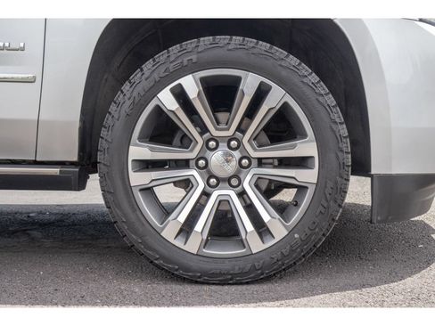 Used 2019 GMC Yukon Denali w/ Denali Ultimate Package AWD/4WD image 9