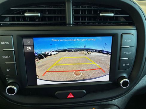 Used 2025 Kia Soul LX w/ LX Technology Package image 22