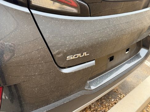 Used 2024 Kia Soul LX w/ Option Group 015 image 8