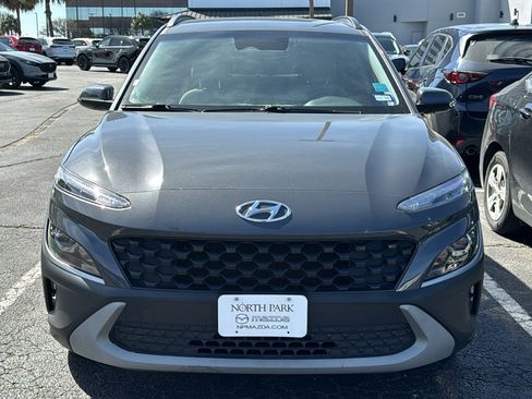 Used 2023 Hyundai Kona SEL image 2