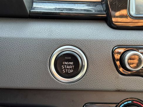 Used 2019 Kia Niro EX w/ Option Group 040 image 28