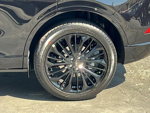 New 2025 Lincoln Corsair Reserve w/ Jet Appearance Package image 11