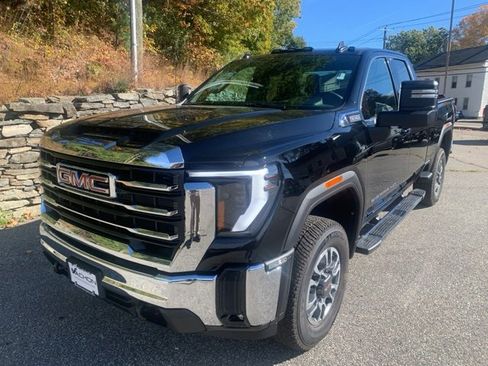 New 2026 GMC Sierra 2500 SLE w/ SLE Value Package; image 4