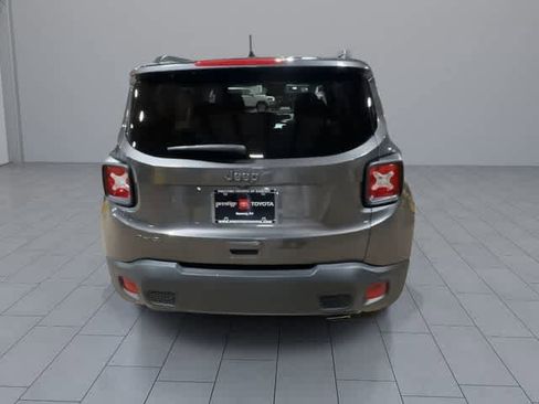 Used 2021 Jeep Renegade Latitude AWD/4WD image 7