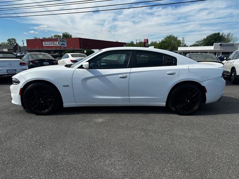 Used 2015 Dodge Charger R/T w/ Wheels & Tunes Group image 8
