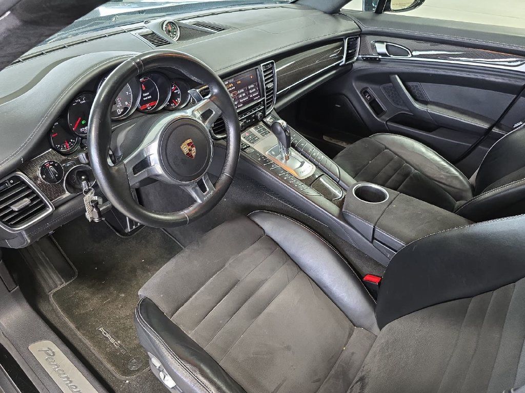 Used 2013 Porsche Panamera GTS AWD/4WD image 4