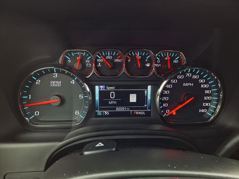 Used 2020 Chevrolet Suburban LT image 20