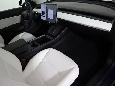 Used 2021 Tesla Model 3 Long Range image 18