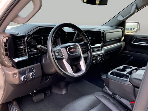 Used 2025 GMC Sierra 1500 SLT RWD image 17