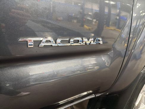 Used 2015 Toyota Tacoma 4x4 Double Cab image 27