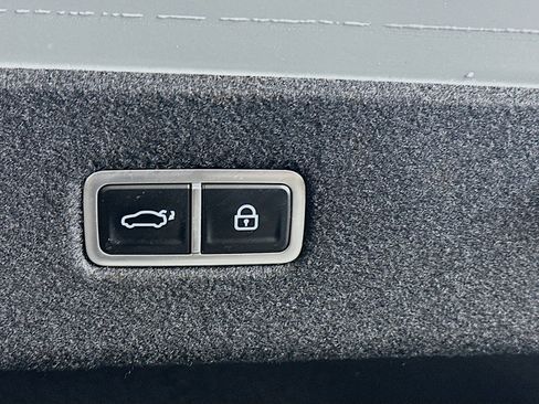 Used 2024 Hyundai Ioniq 6 SE RWD image 31