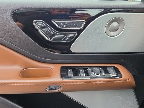 Used 2020 Lincoln Aviator Grand Touring w/ Equipment Group 302A AWD/4WD image 20