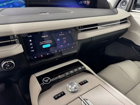 New 2026 Lincoln Navigator Reserve w/ Jet Appearance Package AWD/4WD image 31