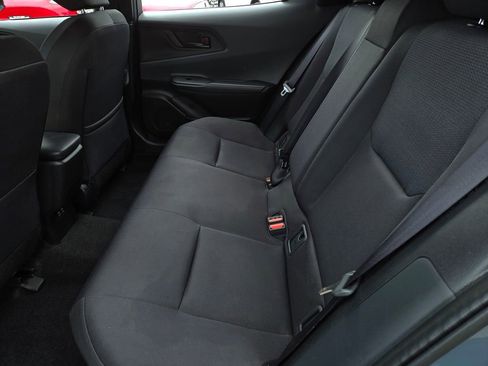 Used 2024 Toyota Prius LE FWD image 12