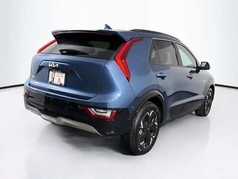 Used 2025 Kia Niro Wave w/ Wave Preserve Package FWD image 8