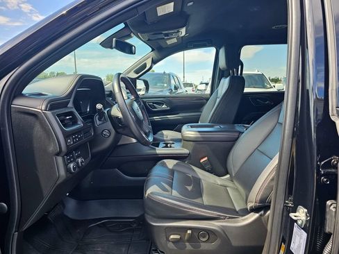 Used 2022 Chevrolet Suburban RST w/ Luxury Package AWD/4WD image 25