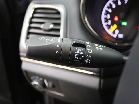 Used 2020 Jeep Grand Cherokee Limited X image 31