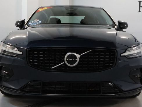 Used 2023 Volvo S60 B5 Core AWD/4WD image 2