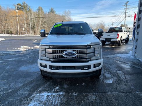 Used 2019 Ford F350 Platinum w/ Platinum Ultimate Package image 2