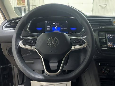 Used 2022 Volkswagen Tiguan S image 16