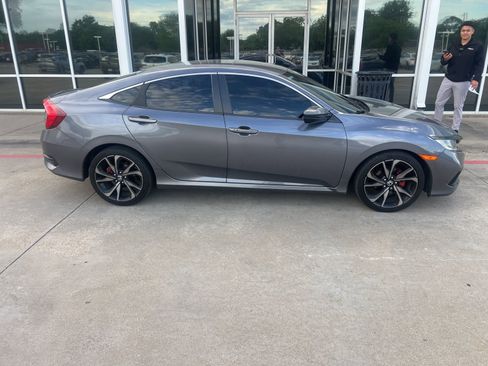 Used 2020 Honda Civic Sport image 5