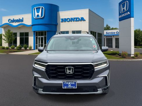 Used 2025 Honda Pilot Touring image 37