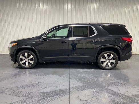 Used 2019 Chevrolet Traverse LT w/ LT Premium Package image 4