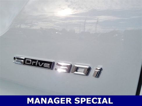 Used 2023 BMW X3 sDrive30i w/ M Sport Package image 11