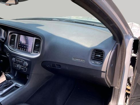 Used 2021 Dodge Charger SXT w/ Blacktop Package AWD/4WD image 18