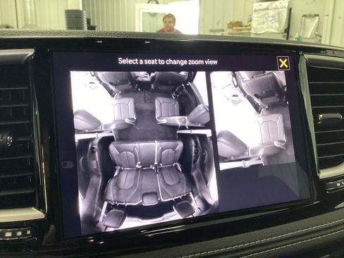 New 2027 Chrysler Pacifica Select AWD/4WD image 32