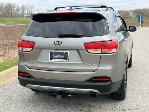 Used 2018 Kia Sorento EX image 39
