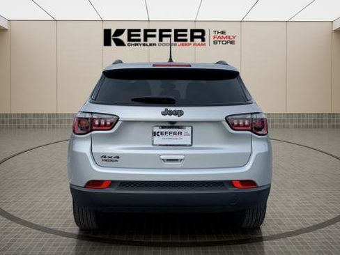 New 2026 Jeep Compass Latitude image 4