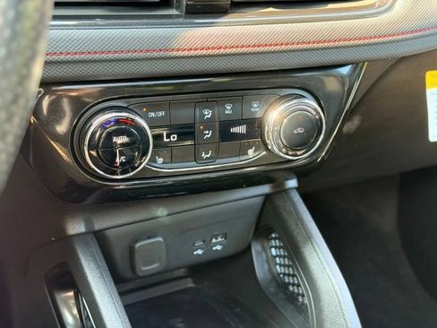 Used 2024 Chevrolet TrailBlazer RS w/ Convenience Package AWD/4WD image 16
