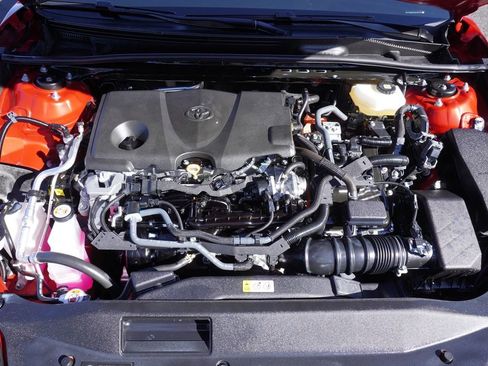 Used 2025 Toyota Camry SE image 7