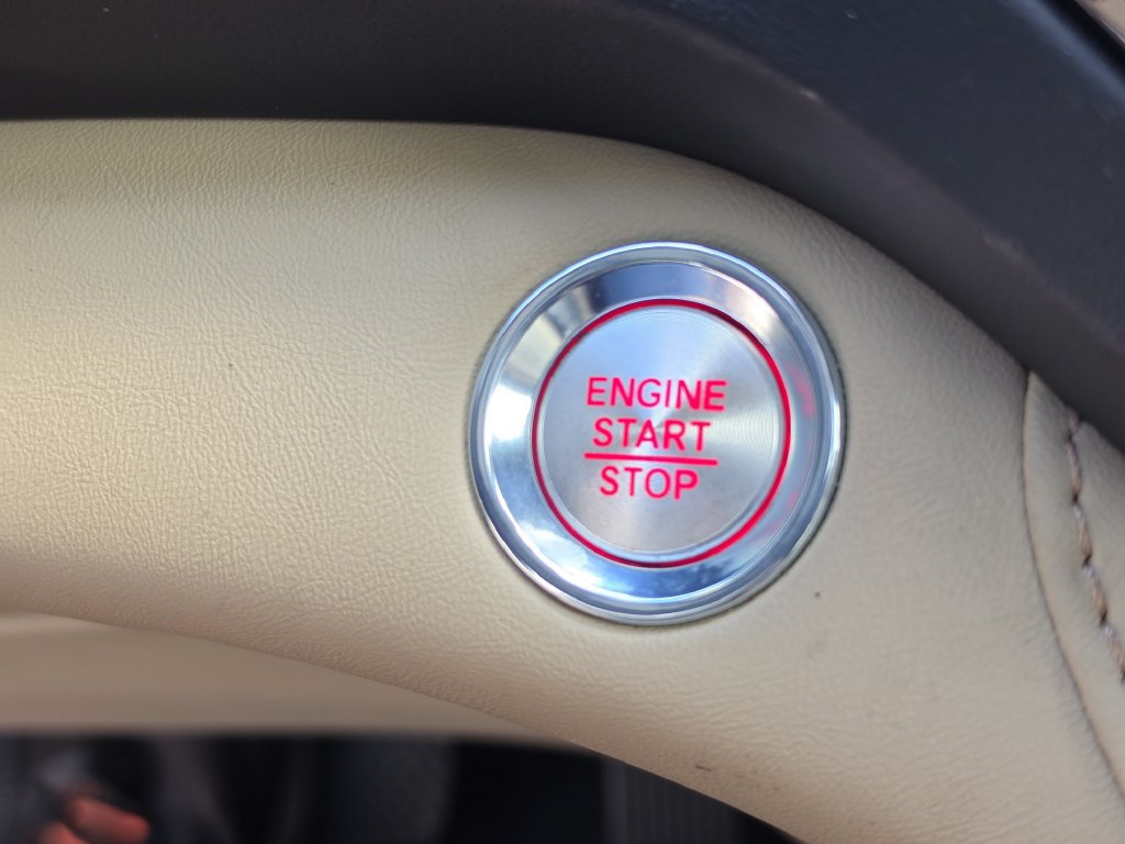 Used 2024 Acura RDX SH-AWD image 25