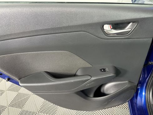 Used 2021 Hyundai Accent SE image 24