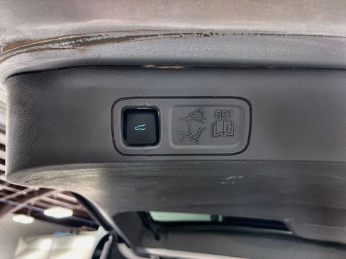 Used 2021 Ford Expedition Max Limited AWD/4WD image 28
