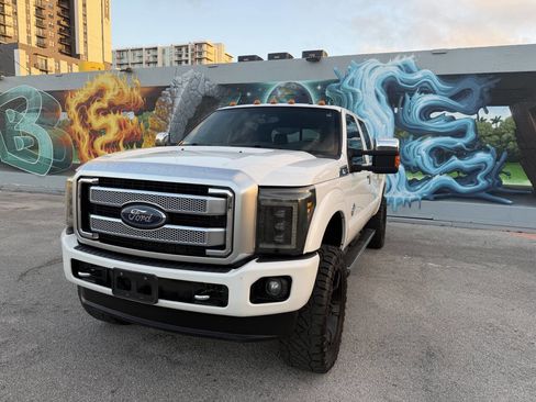 Used 2015 Ford F350 Platinum w/ Platinum Package image 3