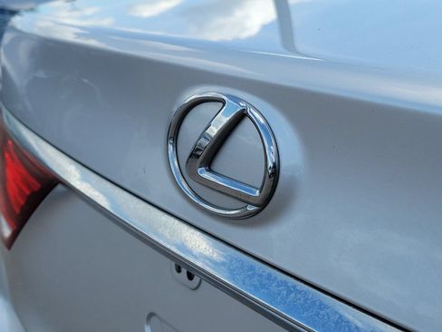 Used 2015 Lexus LS 460 w/ Comfort Package RWD image 10