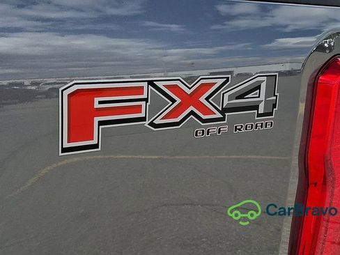 Used 2023 Ford F250 XLT w/ FX4 Off-Road Package AWD/4WD image 31