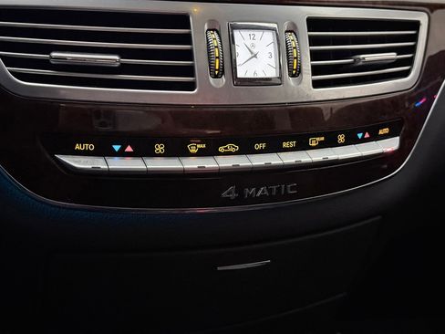 Used 2011 Mercedes-Benz S 550 4MATIC image 36