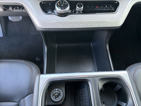 Certified 2025 Ford Expedition Max Active AWD/4WD image 72