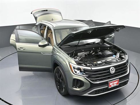 Used 2026 Volkswagen Atlas Cross Sport SE image 44