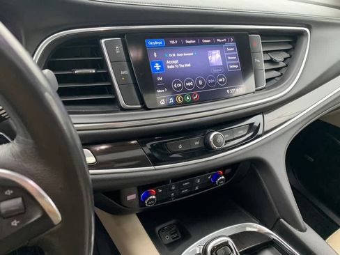 Used 2020 Buick Enclave Essence w/ Sound and Sites Package image 27