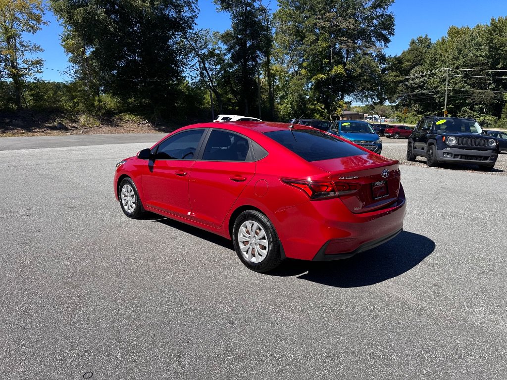 Used 2022 Hyundai Accent SE FWD image 5